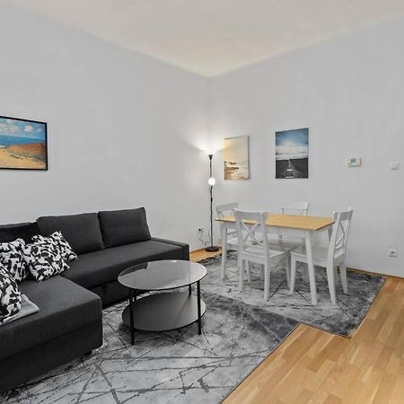 וינה Modern Apartment Close To Center - 2Br מראה חיצוני תמונה